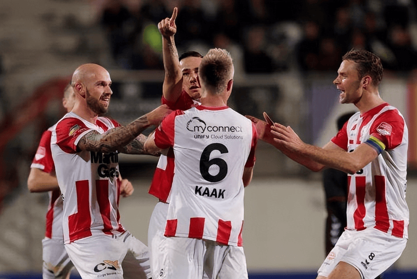 他们更是打 他们更是打