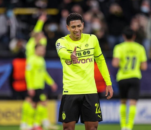 失误接连发 失误接连发