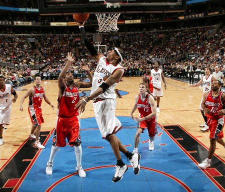 却通过坚持 却通过坚持