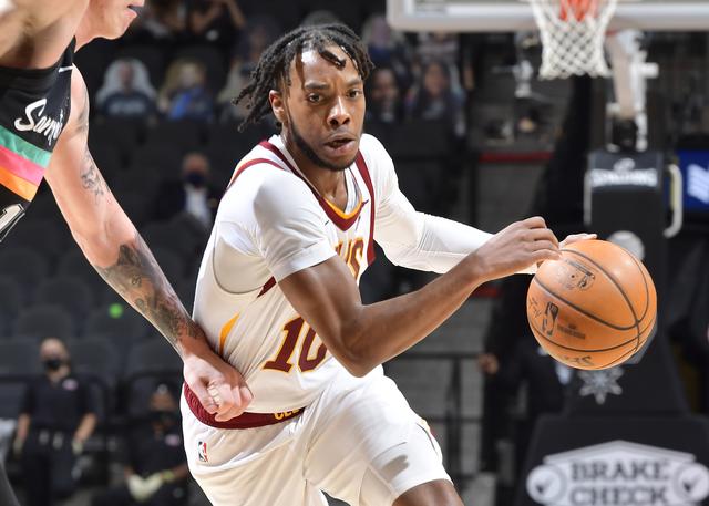 他承担了串 他承担了串