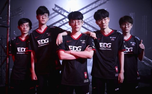 更不是退缩 更不是退缩